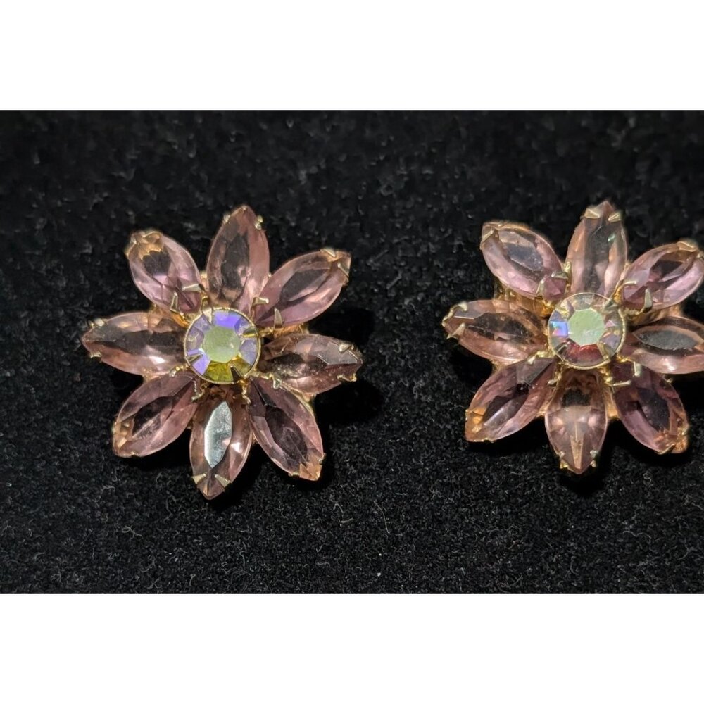 Vintage Flower Clip-On Earrings Purple Rhinestones Aurora Borealis Center - Picture 8 of 13